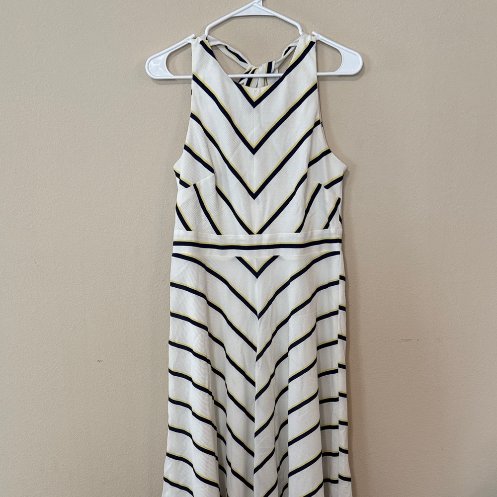 Jessica Howard White and Blue Dress